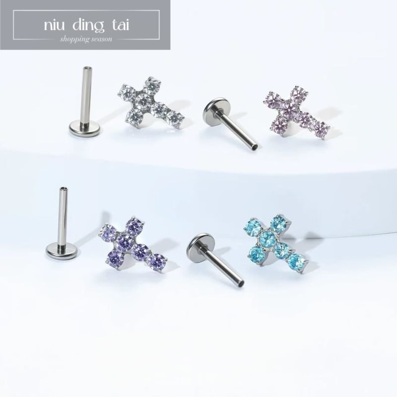 Пирсинг за устни: Кръст с циркон, титаниева сплав, вътрешна резба, диамантна обработка