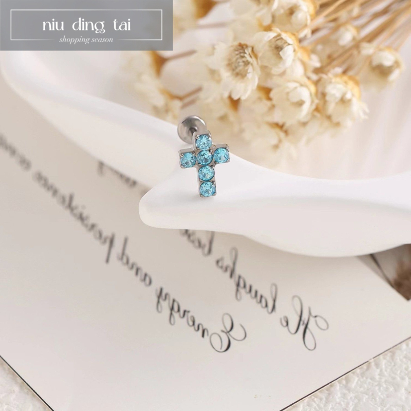 Пирсинг за устни: Кръст с циркон, титаниева сплав, вътрешна резба, диамантна обработка