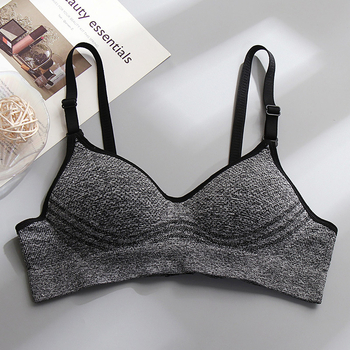 Sutien din bumbac pentru eleve — cupă 3/4, cupă subțire modelată cu burete, fără underwire, închidere în spate cu trei rânduri de cârlige, bretele fixe duble, respirabil și susținător