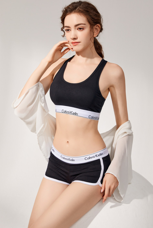 Памучен комплект бельо за жени с пълна и формована чашка, рацербек стил, фиксирани двойни презрамки, спортно-удобен