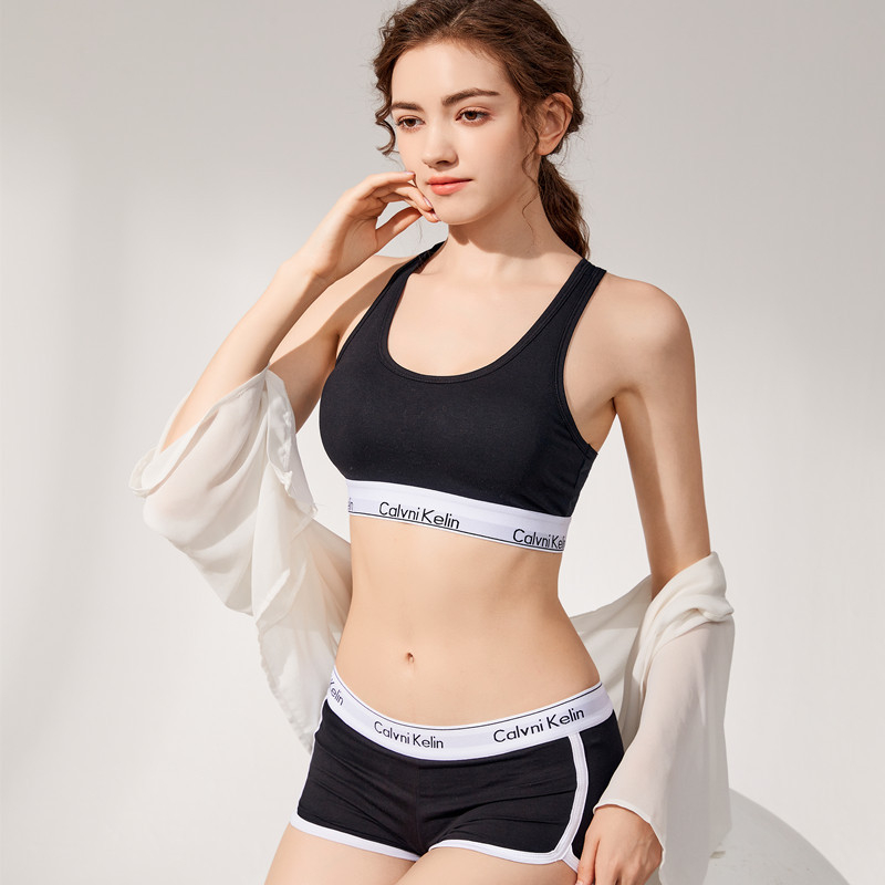 Памучен комплект бельо за жени с пълна и формована чашка, рацербек стил, фиксирани двойни презрамки, спортно-удобен