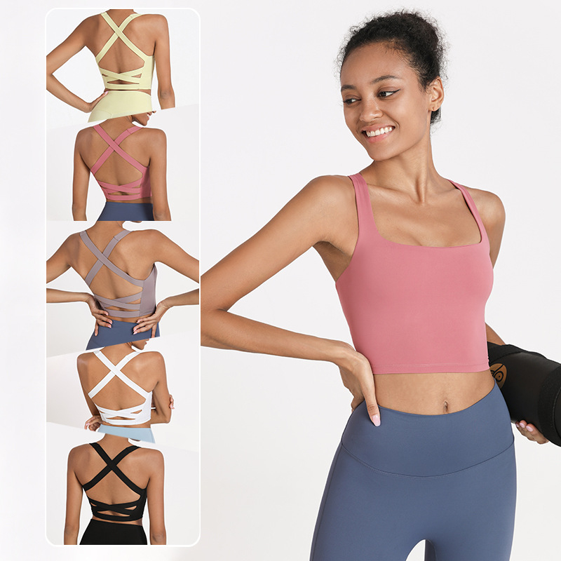 Prilagođeni sportski grudnjak s uklonjivom jastučićem, cross-back dizajn, puni košaricu, vanjski materijal Nylon/Polyamide 73% (Double-Faced Brocade), podstava Spandex 27%, fiksne dvostruke naramenice