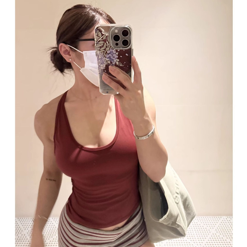 Sutien sport în stil vestă cu pernă pentru sân, cupă 3/4, cupă modelată medie, bretele duble fixe, ţesătură din amestec de bumbac şi nailon, căptuşeală din nailon