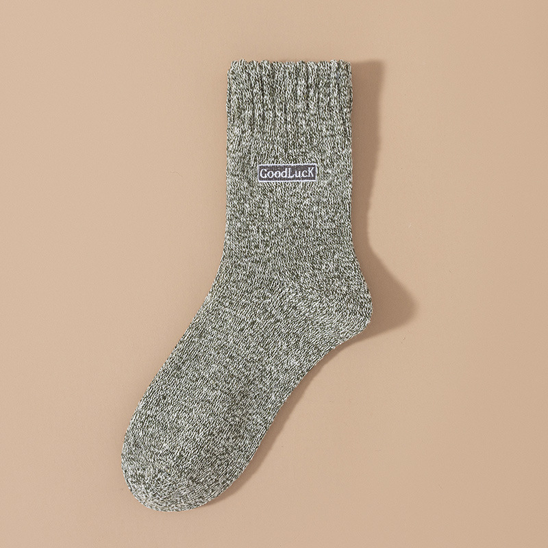 Ziemas vilnas zeķes vīriešiem, vidēja garuma līdz ceļgalam, bieza, silta un mitrumu vadāmās, vienkrāsainas