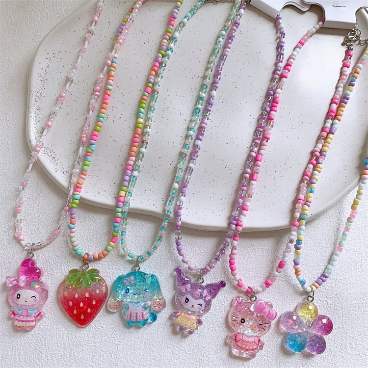 Bērnu kaklarota ar augļu formu, lodīšu ķēde, plastmasas pērlītes, akrila kulons