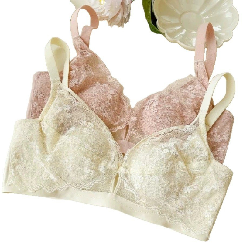 Francia csipkés melltartó, kristályos kosarakkal, merevítő nélkül, hátul három sor kapoccsal, rögzített dupla vállpántok