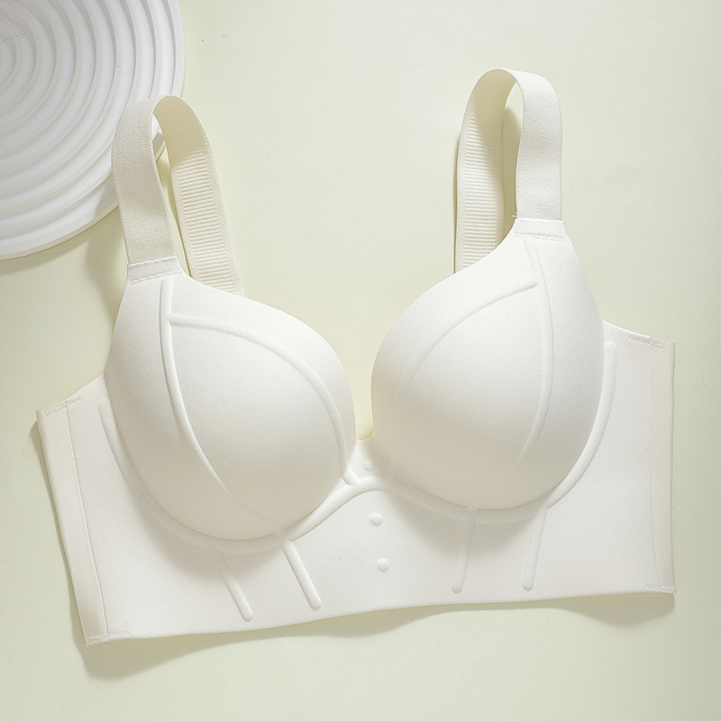 Pluszméretű melltartó nagyobb mellekhez, push-up hatás, oldalsó támasz, merev vállpántok, 3/4 kosár, vékony formázott kosár