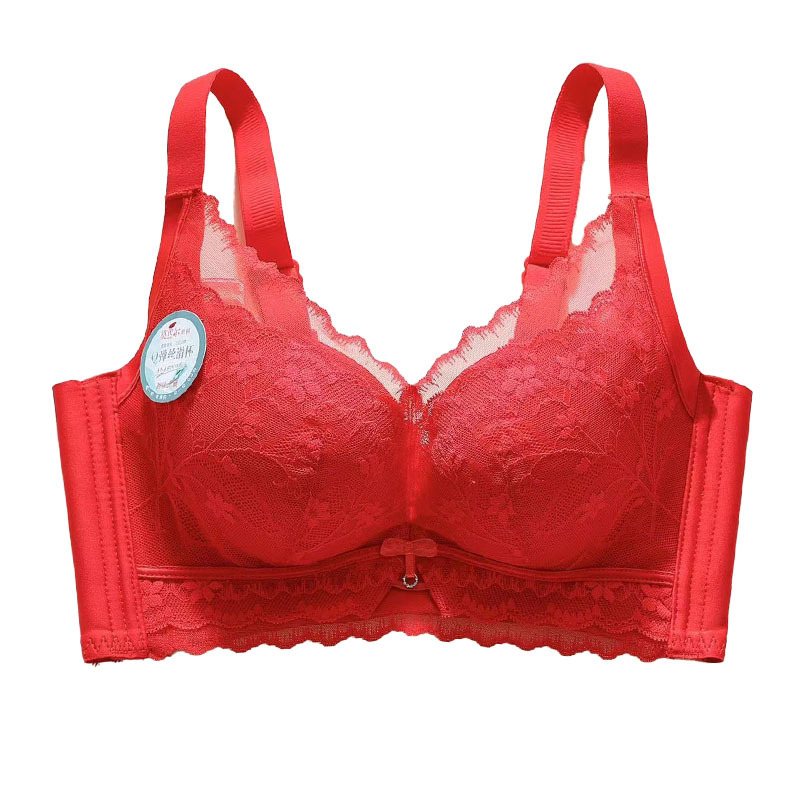 Drót nélküli melltartó, 3/4 kosár, középmagos kialítású kosár, csipkés külső, hátul négy horoggal