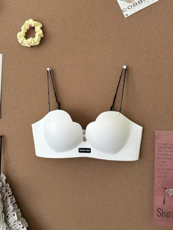 Push-Up seamless melltartó, 3/4 kosár, légáteresztő nejlon, rögzített vállpántok, hátoldali négy sor kapocs