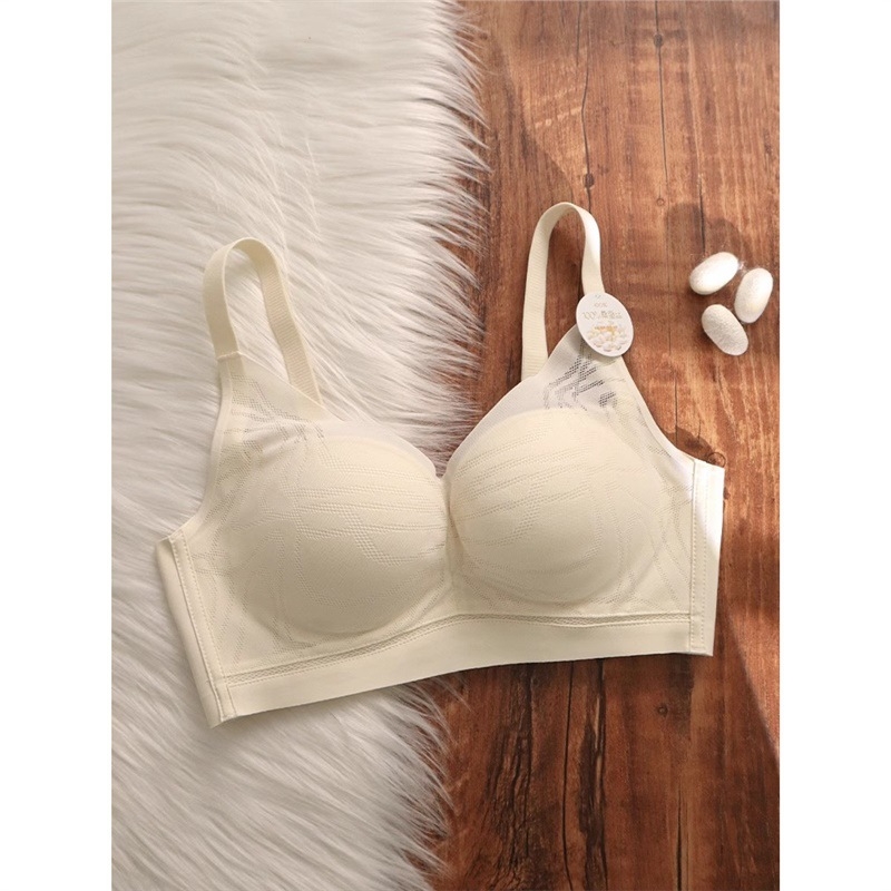 Push-up melltartó kis mellekre, varrás nélküli, 3/4 kosár, vékony formázott kosár, nylon anyag, fix dupla pántok, hátul négy kapocs