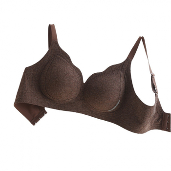 Σουτιέν χωρίς σύρμα, χωρίς ραφές, με 3/4 κάλυμμα, λεπτά μορφοποιημένα cups, σταθερές τιράντες, πίσω κούμπωμα με τρεις σειρές αγκιστριών