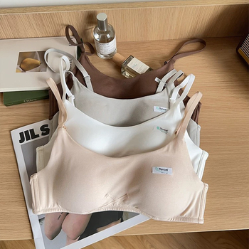 Modal bešivna grudnjak, 3/4 šalice, tanke oblikovane košarice, fiksirani dvostruki naramenice