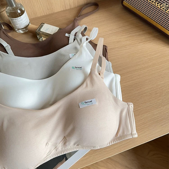 Modal bešivna grudnjak, 3/4 šalice, tanke oblikovane košarice, fiksirani dvostruki naramenice