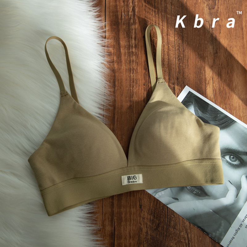 Bezšuvju push-up krūštis ar trijstūra kupi, elpojošs neilons, plānas veidotas kupas, fiksēti dubultie siksnas, aizmugurē trīs rindu aizdare, franču stils