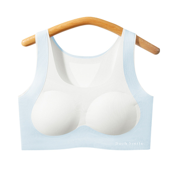 Pubertáskorú lányoknak szánt sportmelltartó (12–15 évesek), teljes kosár, vékony formázott kosár, Nylon alapanyag (70–80%), rögzített kettős pántok, légies és formázó