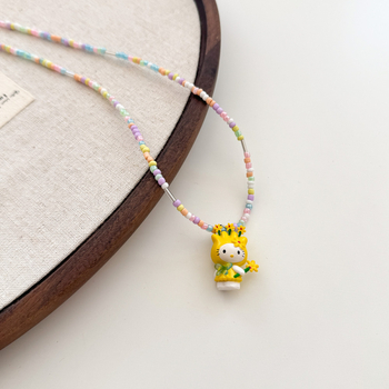 Детска огърлица KT котка, ръчна изработка, мъниста, пластмаса/смола, топчеста верига