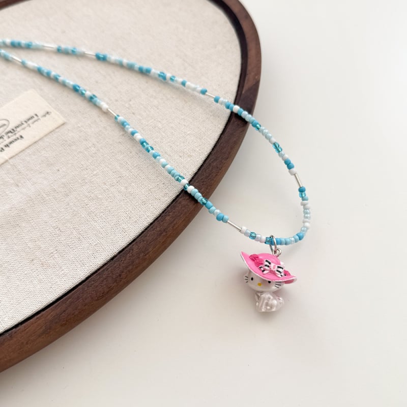 Детска огърлица KT котка, ръчна изработка, мъниста, пластмаса/смола, топчеста верига