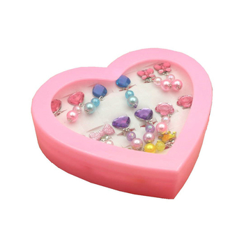 Ausų klipsai iš plastiko/rišies, vaikams tinkamo animacinio stiliaus, su pakabuku, atskirai įpakuoti