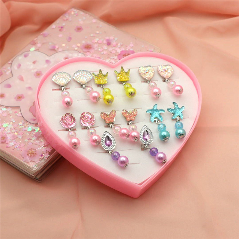 Ausų klipsai iš plastiko/rišies, vaikams tinkamo animacinio stiliaus, su pakabuku, atskirai įpakuoti