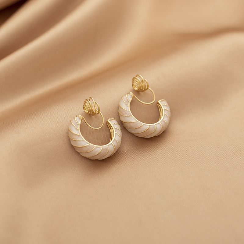 Geomeetrilised C-kujulised kõrvaklipsud, sulam, elektroplaaditud, naise kontoristiil, tootekood 2663