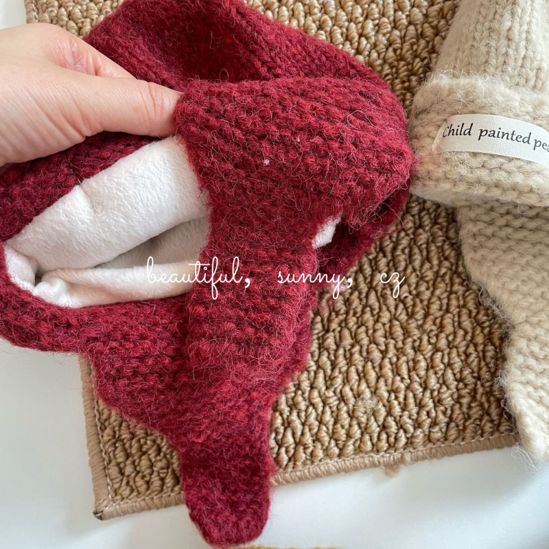 Gyerekek téli fülvédő kötött sapka fleece bélés, kupola alak, akril szál, 2025 tél