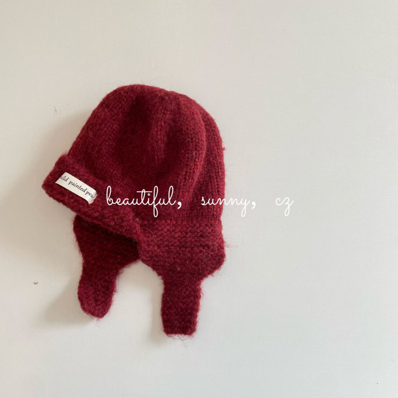 Gyerekek téli fülvédő kötött sapka fleece bélés, kupola alak, akril szál, 2025 tél