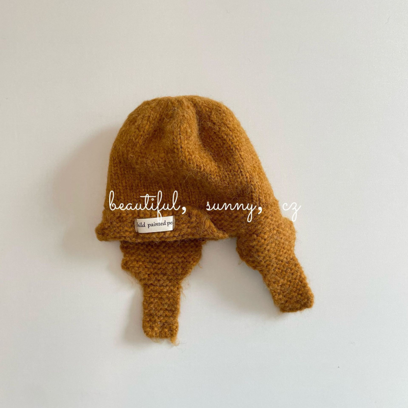 Gyerekek téli fülvédő kötött sapka fleece bélés, kupola alak, akril szál, 2025 tél