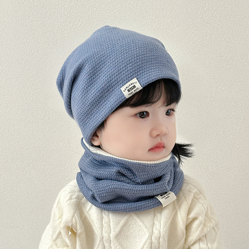 Két részes készlet: kapucnis sapka és nyakmelegítő – kupola alakú sapka, széles karimával, melegen tart, szélálló