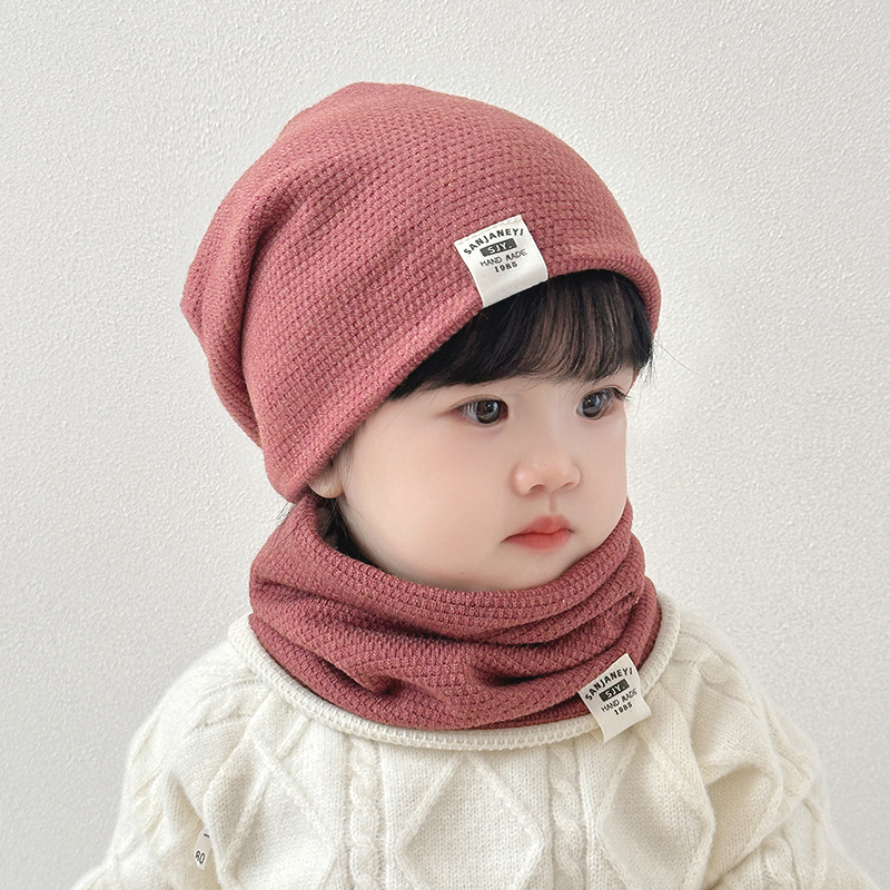 Két részes készlet: kapucnis sapka és nyakmelegítő – kupola alakú sapka, széles karimával, melegen tart, szélálló