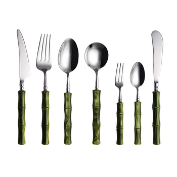 Σετ μαχαιροπίρουνων με ακρυλική λαβή από ανοξείδωτο χάλυβα 304, με μπαμπού σύνδεσμο, φινίρισμα καθρέφτη