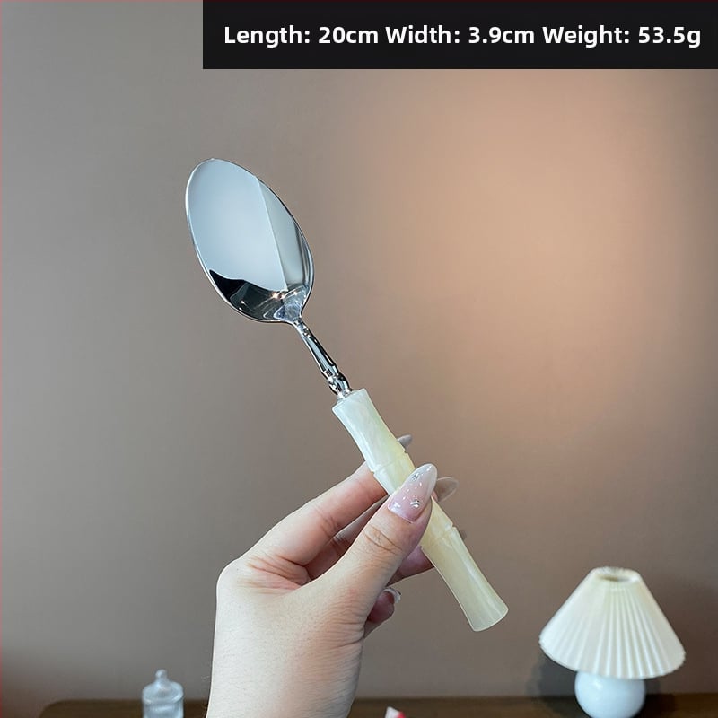 Σετ μαχαιροπίρουνων με ακρυλική λαβή από ανοξείδωτο χάλυβα 304, με μπαμπού σύνδεσμο, φινίρισμα καθρέφτη