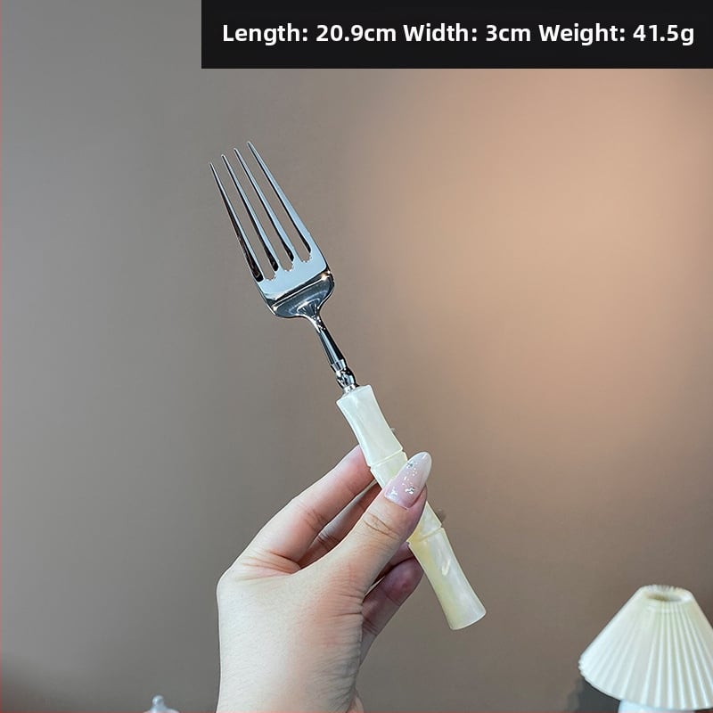 Σετ μαχαιροπίρουνων με ακρυλική λαβή από ανοξείδωτο χάλυβα 304, με μπαμπού σύνδεσμο, φινίρισμα καθρέφτη