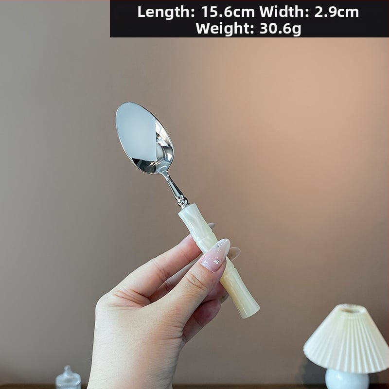 Σετ μαχαιροπίρουνων με ακρυλική λαβή από ανοξείδωτο χάλυβα 304, με μπαμπού σύνδεσμο, φινίρισμα καθρέφτη