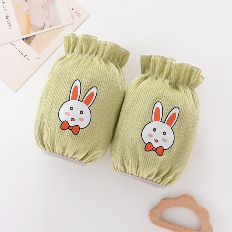 Bērnu ūdensnoturīgas piedurknes ar karikatūras druku, Corduroy materiāls, vecums 1–3 gadi, sezonas ziema, pavasaris, rudens.