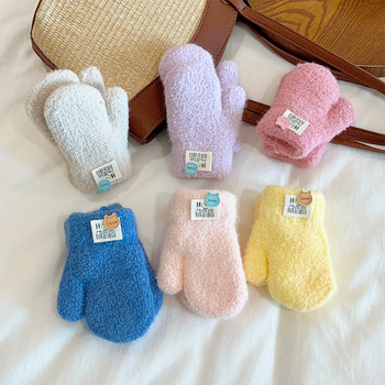 Baba téli kesztyű, sál-stílusú lógó nyakkal, dupla fleece bélés, jacquard kötés, 0–2 éveseknek