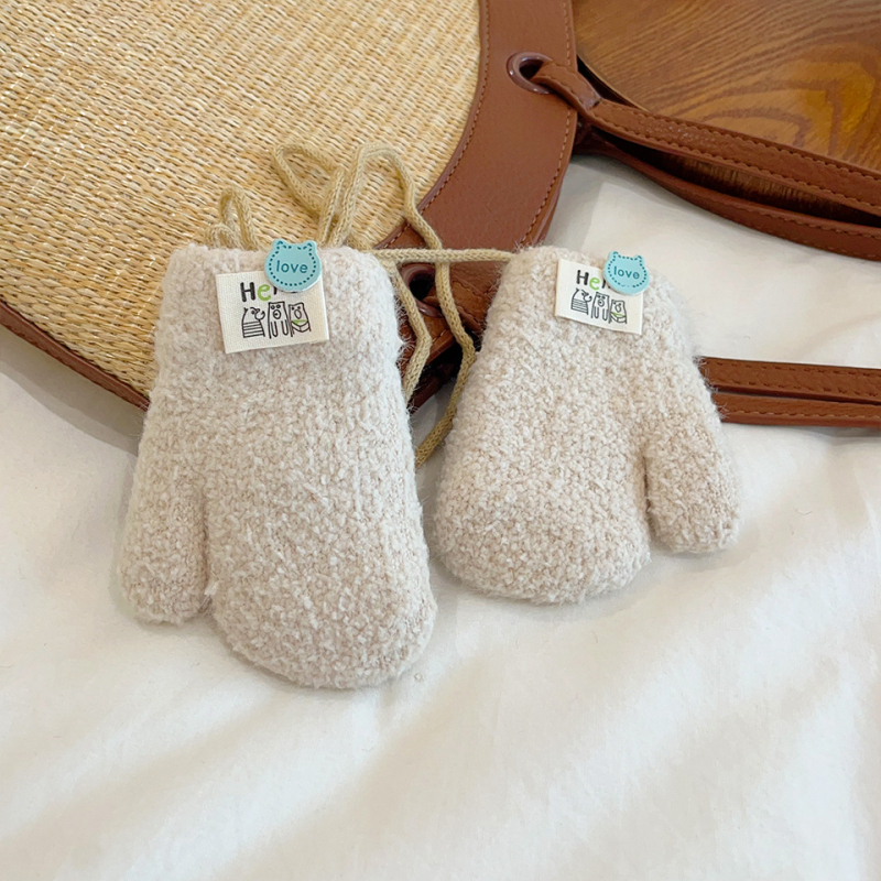 Baba téli kesztyű, sál-stílusú lógó nyakkal, dupla fleece bélés, jacquard kötés, 0–2 éveseknek