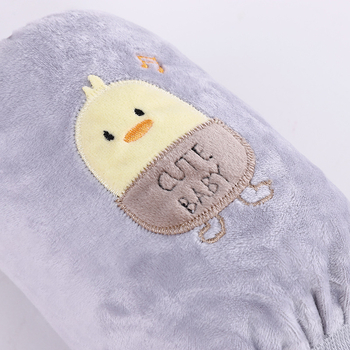 Gyerekeknek szánt karvédő mandzsetta hímzett rajzfilm kacsa motívummal, bébi velúr anyag, antifouling, őszre és télre