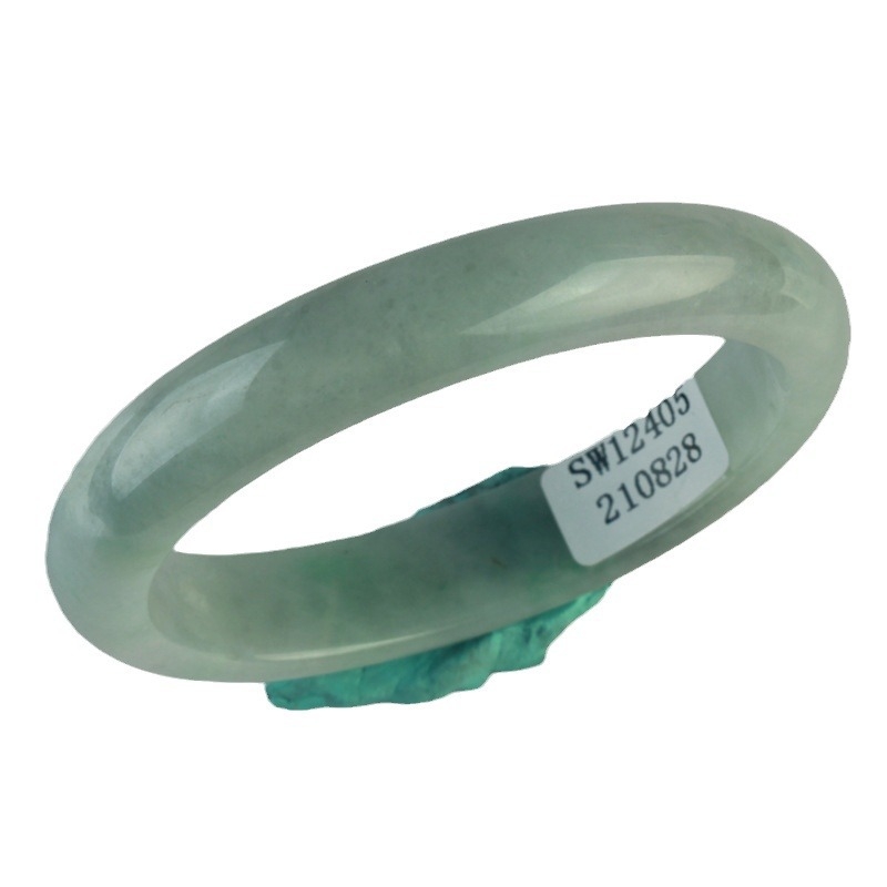 Nefrito apyrankė, unisex geometrijos dizainas, poliruotas paviršius, reljefinis graviravimas, etninio stiliaus