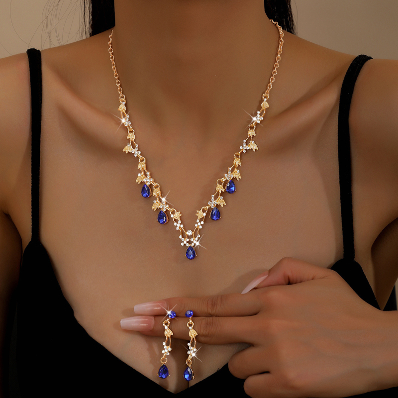 Set de mireasă: colier și cercei din aliaj, electroplating, pandante în forme de inimă, lacrimă și clopot