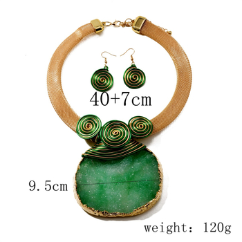 Geometrijski set ogrlice i naušnica od prirodnog kamena, privjesak kristal, običan lanac, 120 g, Jesen 2024