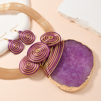 Geometrijski set ogrlice i naušnica od prirodnog kamena, privjesak kristal, običan lanac, 120 g, Jesen 2024