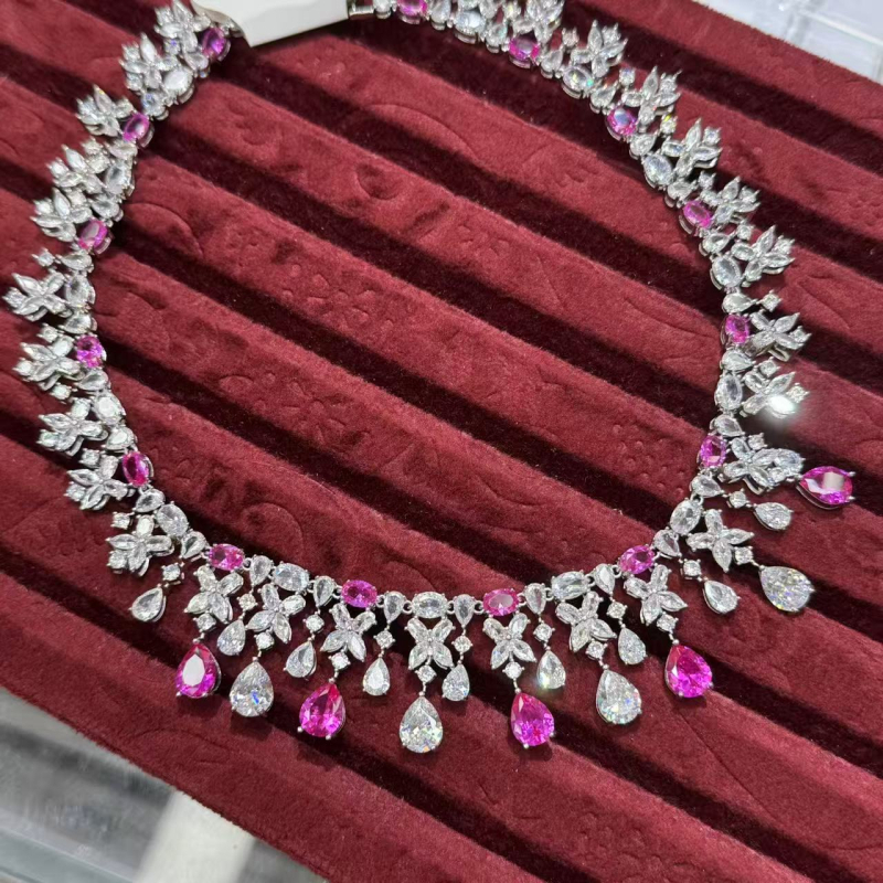 Bakreni set naušnica i ogrlica s elektroplatiranjem, produženi lančić, lagani luksuzni stil