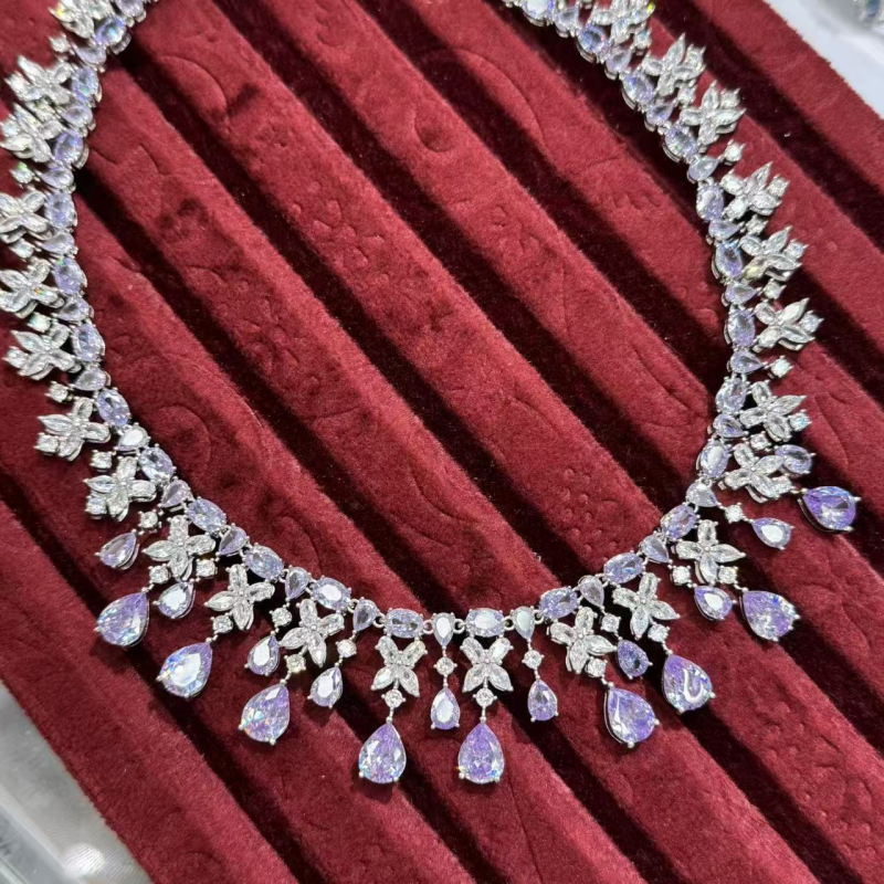 Bakreni set naušnica i ogrlica s elektroplatiranjem, produženi lančić, lagani luksuzni stil