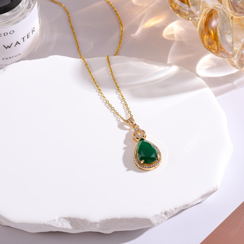 Colier geometric din oțel titan cu pandantiv din cristale pe lanț clavicular, placare electroplată, bijuterii feminine stil lux