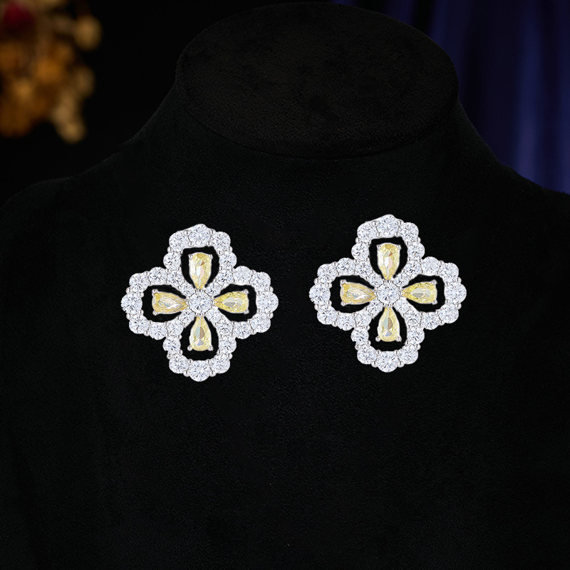 Set din cupru: colier și cercei cu motiv trifoi, lanț clavicular, stil lux