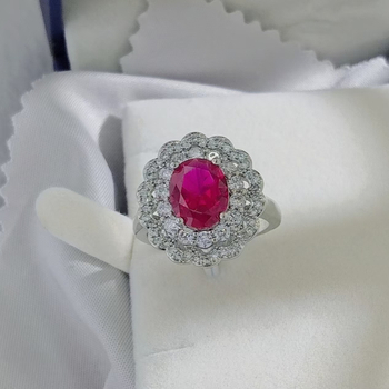 Set de bijuterii: colier cu pandantiv și cercei și inel asortate; metal cu încrustații de cupru placate; lanț tip box; încrustări: corund sintetic și spinel; model: stele, soare, lună, univers