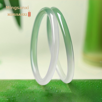 Гривна от халцедон, естествен камък, полирана повърхност, кръгла форма, висящи орнаменти