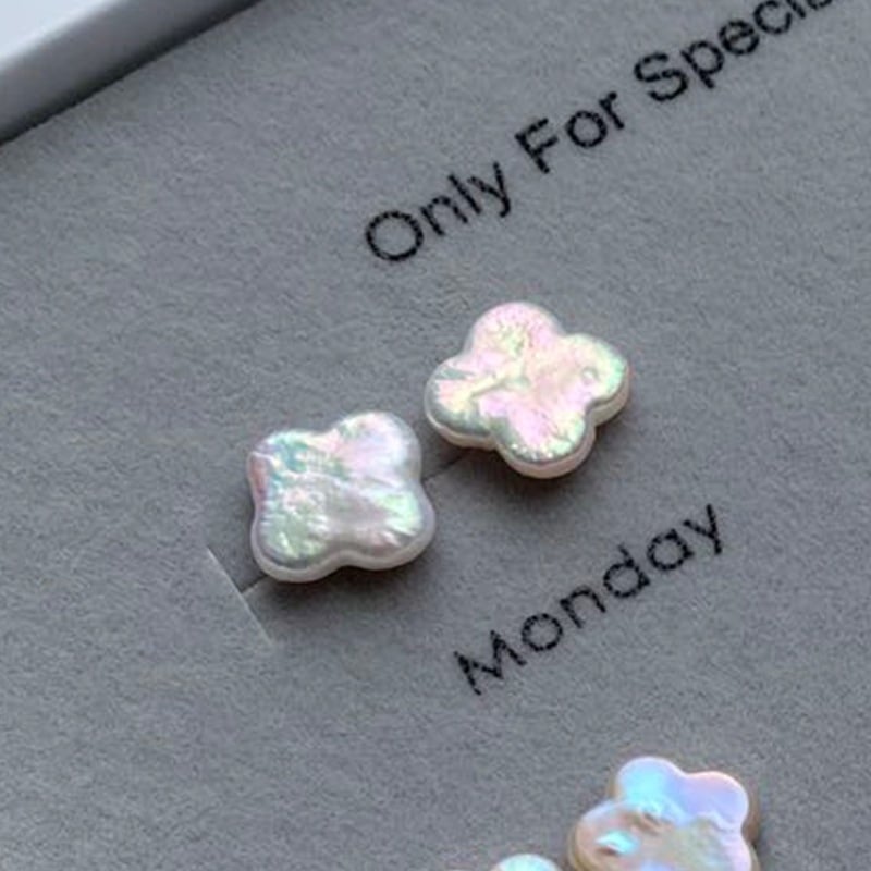 925 hõbedast kõrvarõngad looduslike mageveepärlitega, motiivid: täht, neljalehe klaver, ploomiõied, barokk helmikesed, käsitöö