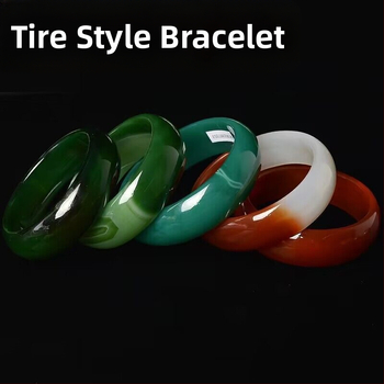 Achát karkötő, természetes anyag, kör alakú forma, csiszolás és polírozás.