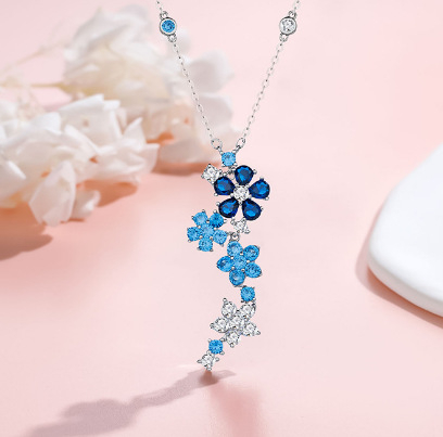 Van Cleef visokokvalitetni V-zlatni set: ogrlica s dijamantima u bojama i naušnice s cvjetnim klasterom – za žene